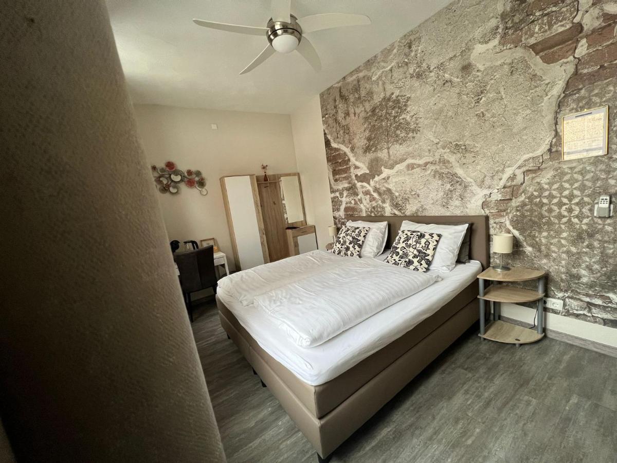 Hotel Crasborn 3*